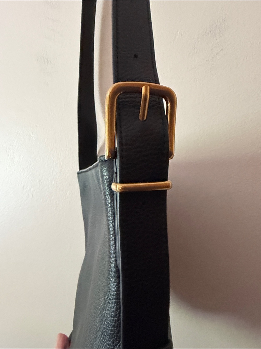 Quince Italian Leather Bucket Crossbody - Picture 5 of 9